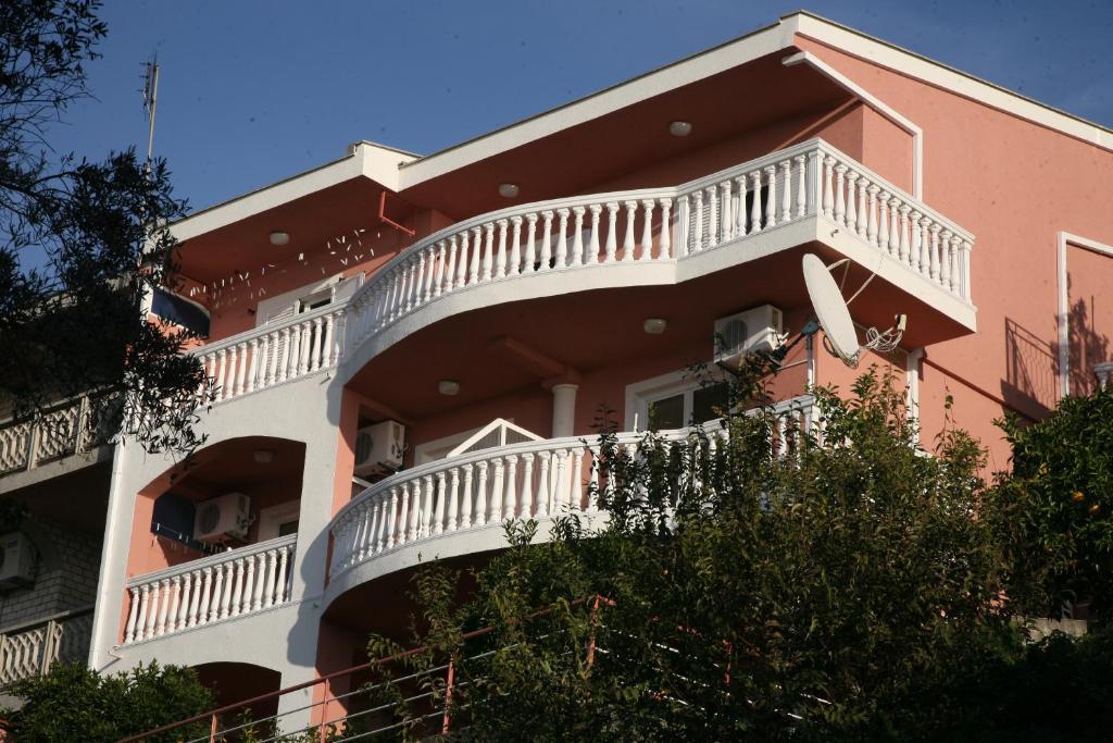 Omega Apartments Ulcinj Eksteriør bilde